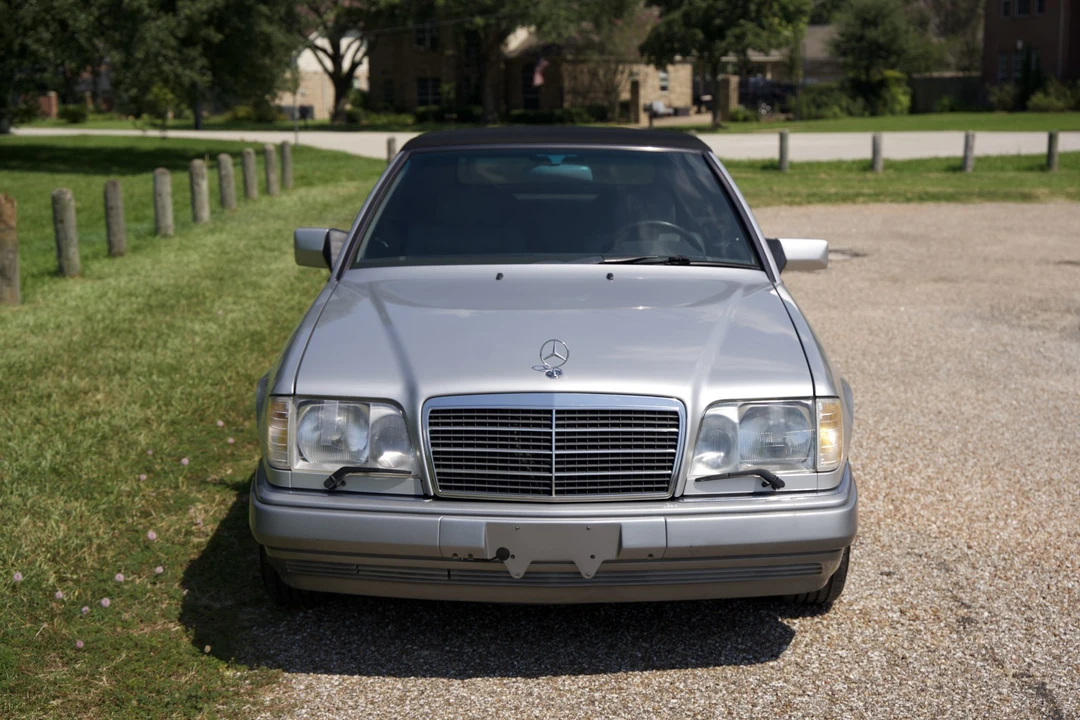 1994 Mercedes-Benz W124 E-Class - Image 2 of 31
