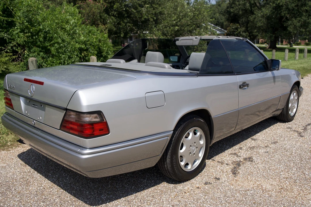 1994 Mercedes-Benz W124 E-Class - Image 10 of 31