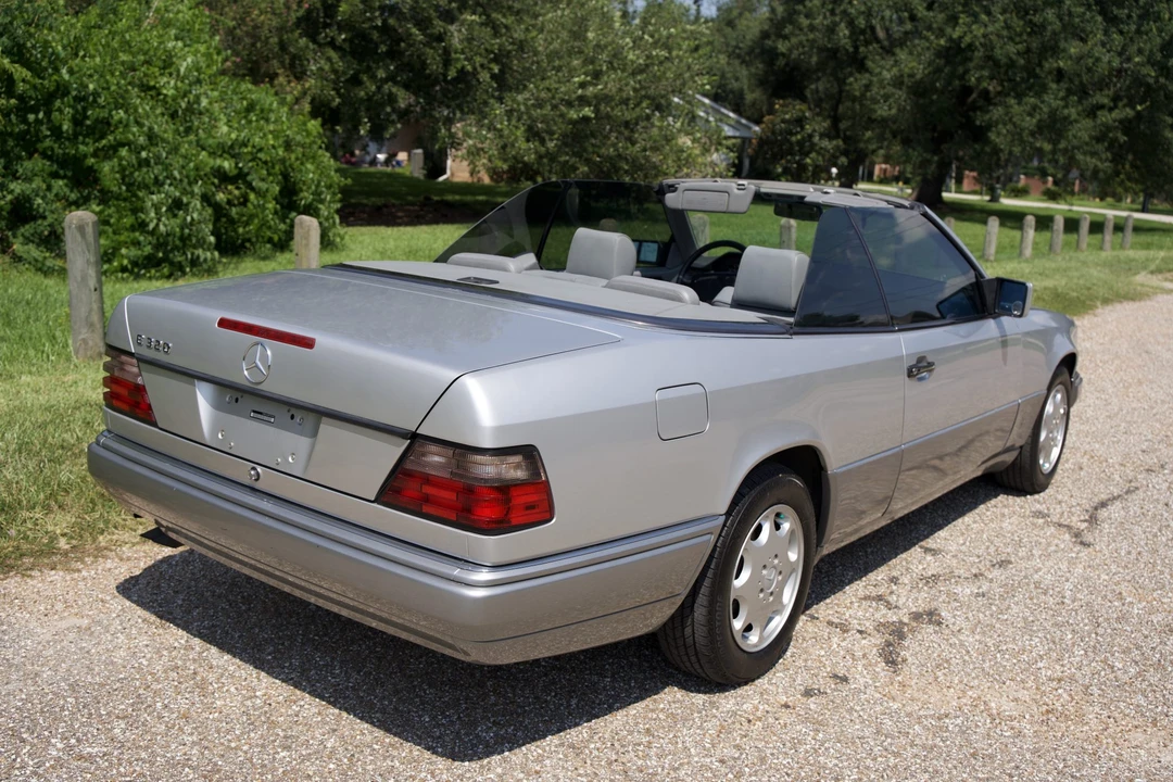 1994 Mercedes-Benz W124 E-Class - Image 13 of 31