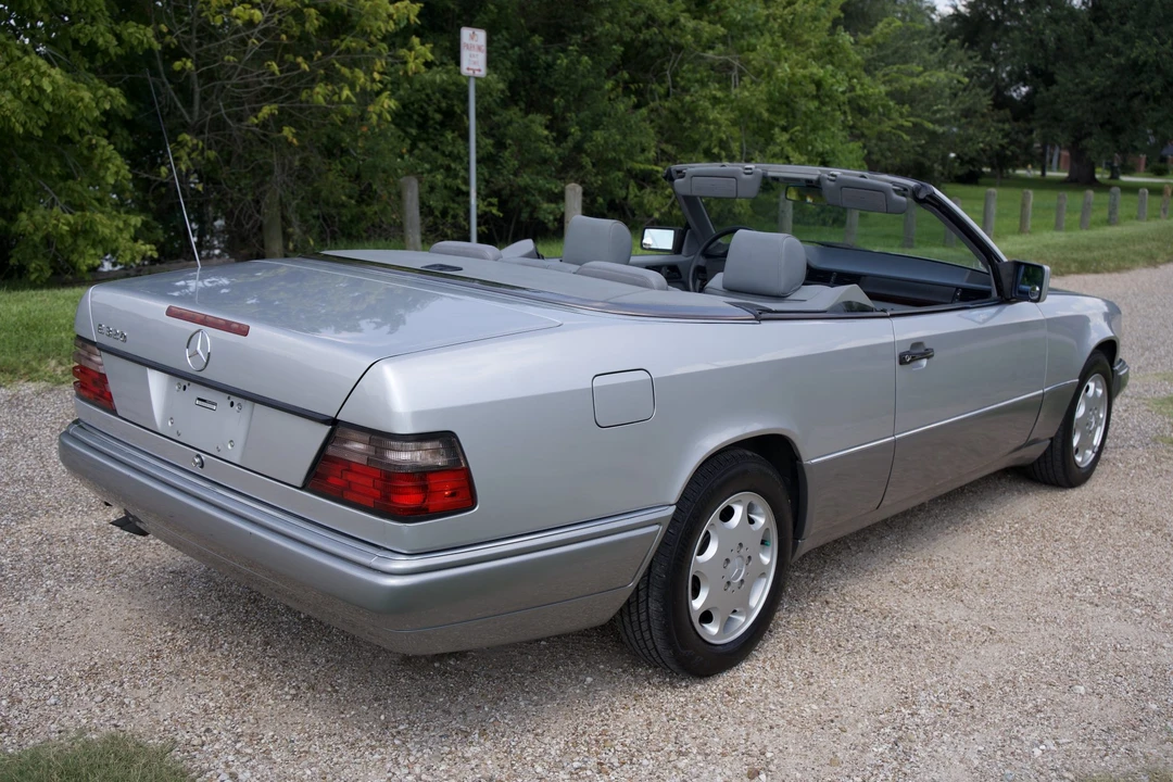 1994 Mercedes-Benz W124 E-Class - Image 11 of 31