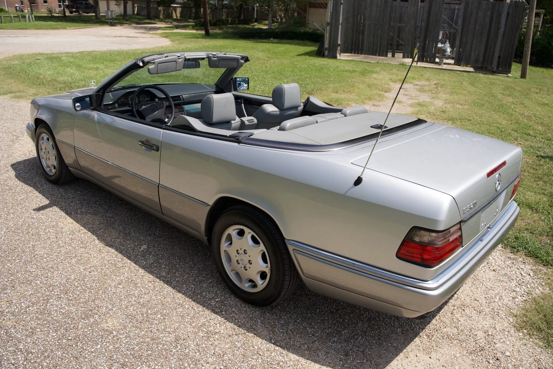 1994 Mercedes-Benz W124 E-Class - Image 15 of 31