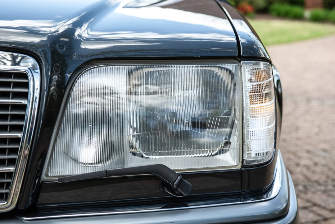 1994 Mercedes-Benz W124 E-Class - Image 23 of 31