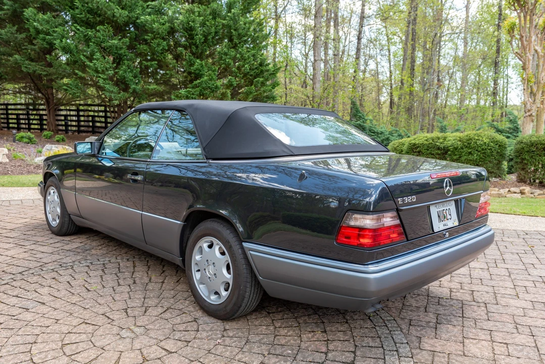 1994 Mercedes-Benz W124 E-Class - Image 14 of 31