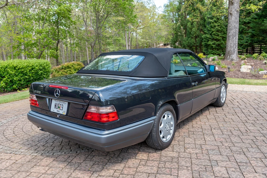 1994 Mercedes-Benz W124 E-Class - Image 12 of 31