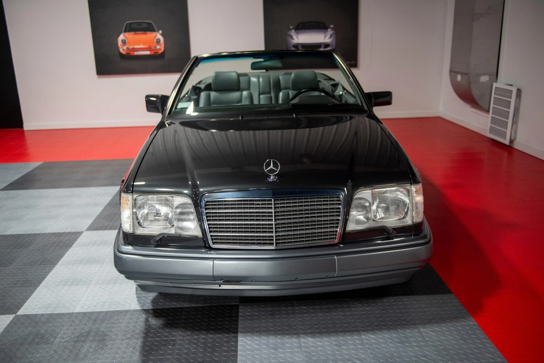 1994 Mercedes-Benz W124 E-Class - Image 2 of 31