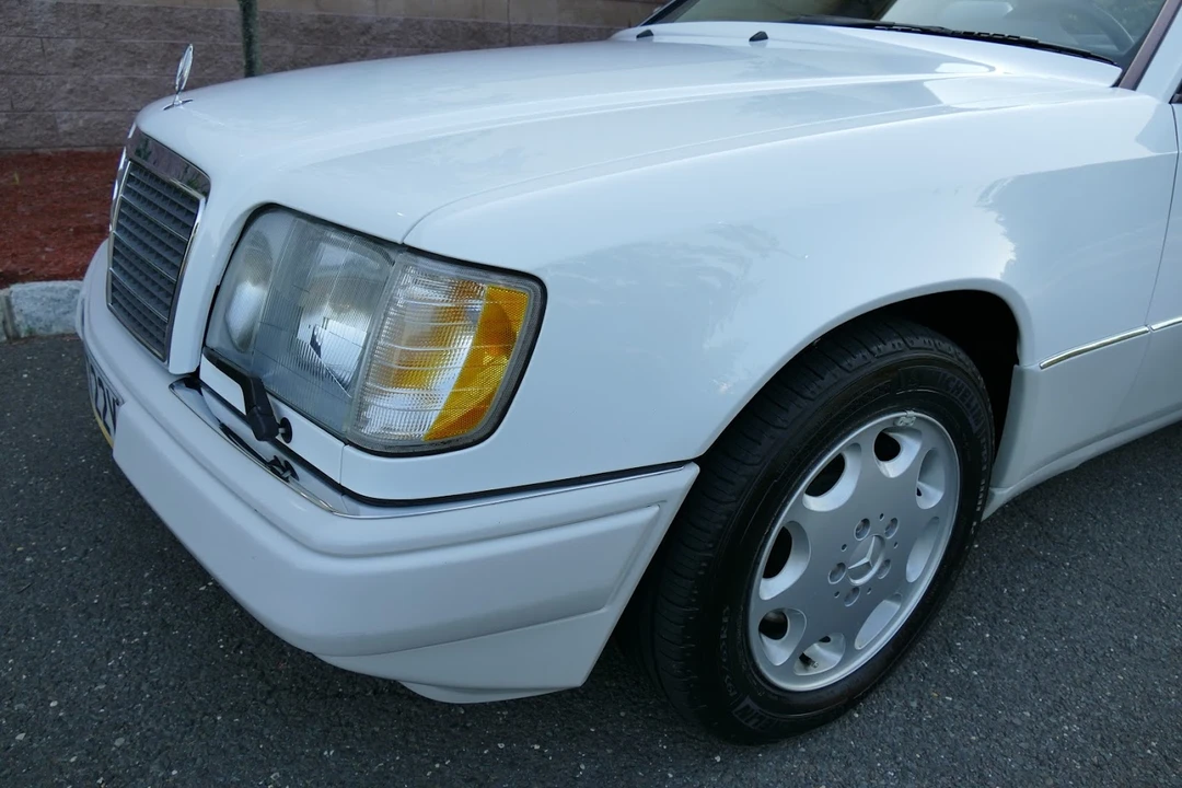 1994 Mercedes-Benz W124 E-Class - Image 29 of 31