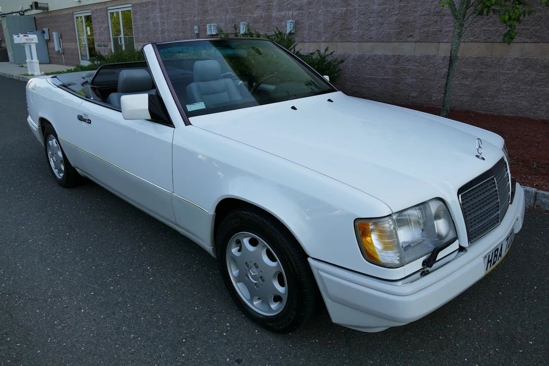 1994 Mercedes-Benz W124 E-Class - Image 11 of 31