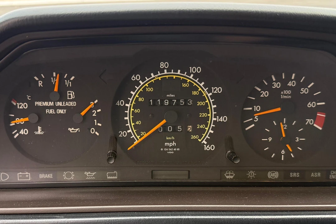 1994 Mercedes-Benz W124 E-Class - Image 25 of 31