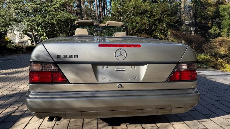 1994 Mercedes-Benz W124 E-Class - Image 11 of 15