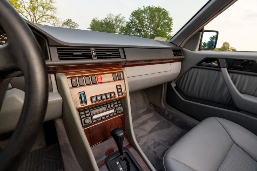 1994 Mercedes-Benz W124 E-Class - Image 8 of 11