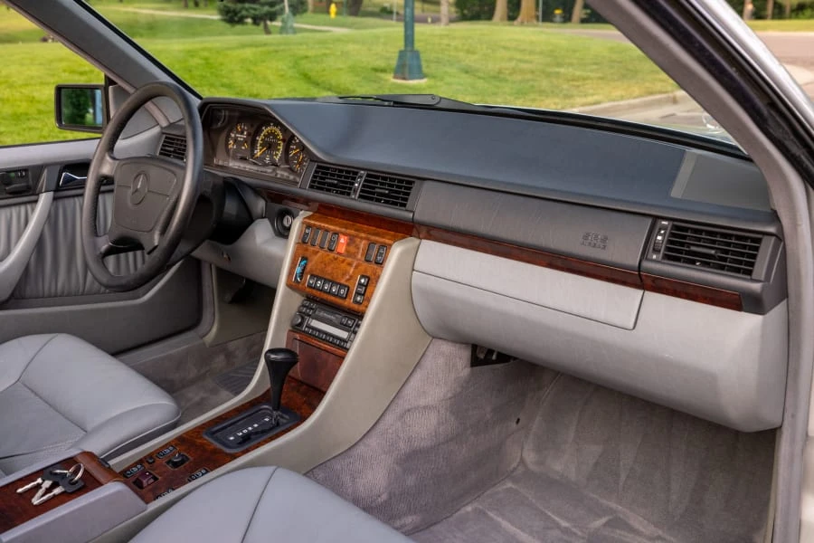 1994 Mercedes-Benz W124 E-Class - Image 10 of 11