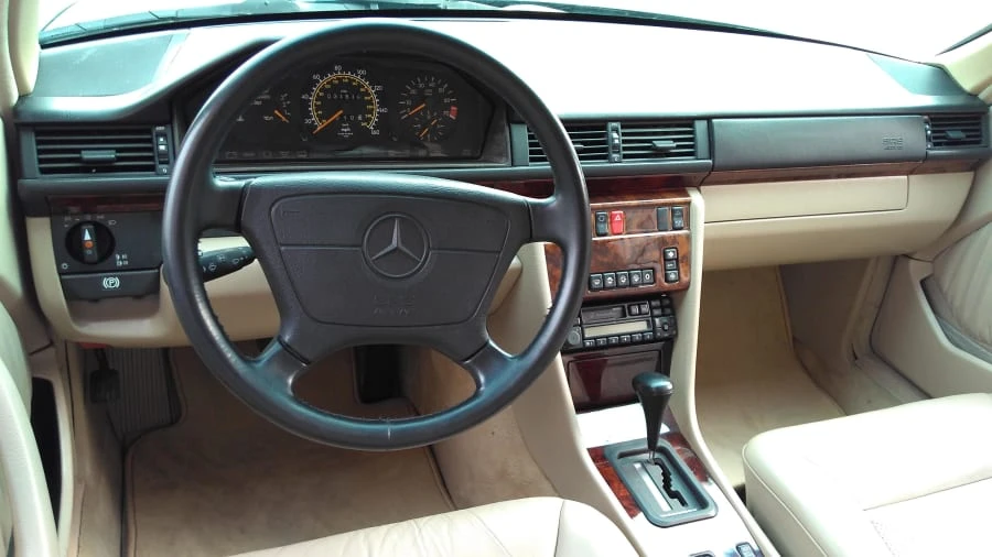 1994 Mercedes-Benz W124 E-Class - Image 3 of 11