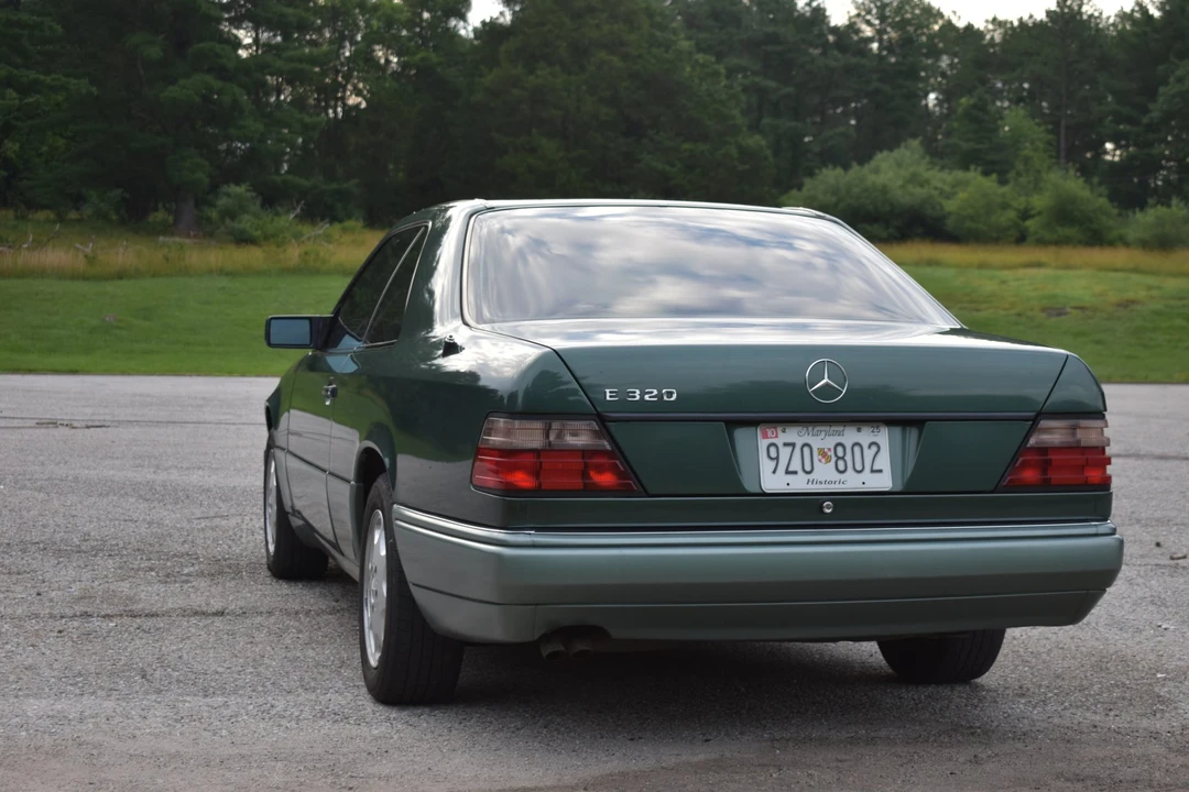 1994 Mercedes-Benz W124 E-Class - Image 13 of 31