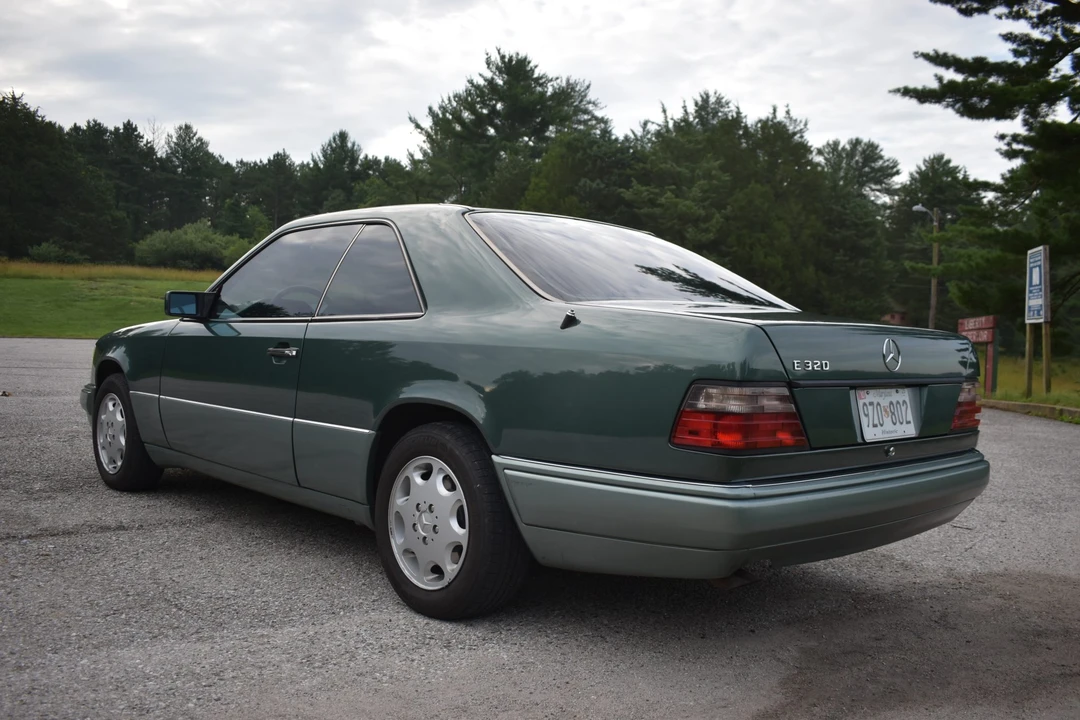 1994 Mercedes-Benz W124 E-Class - Image 11 of 31