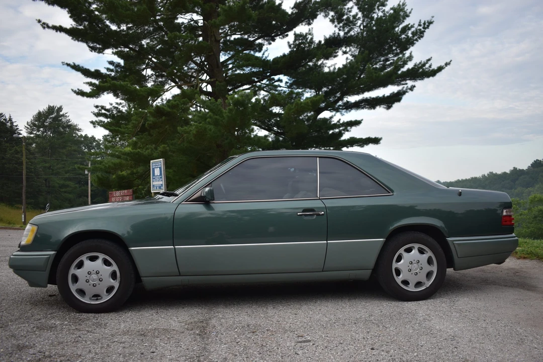 1994 Mercedes-Benz W124 E-Class - Image 9 of 31