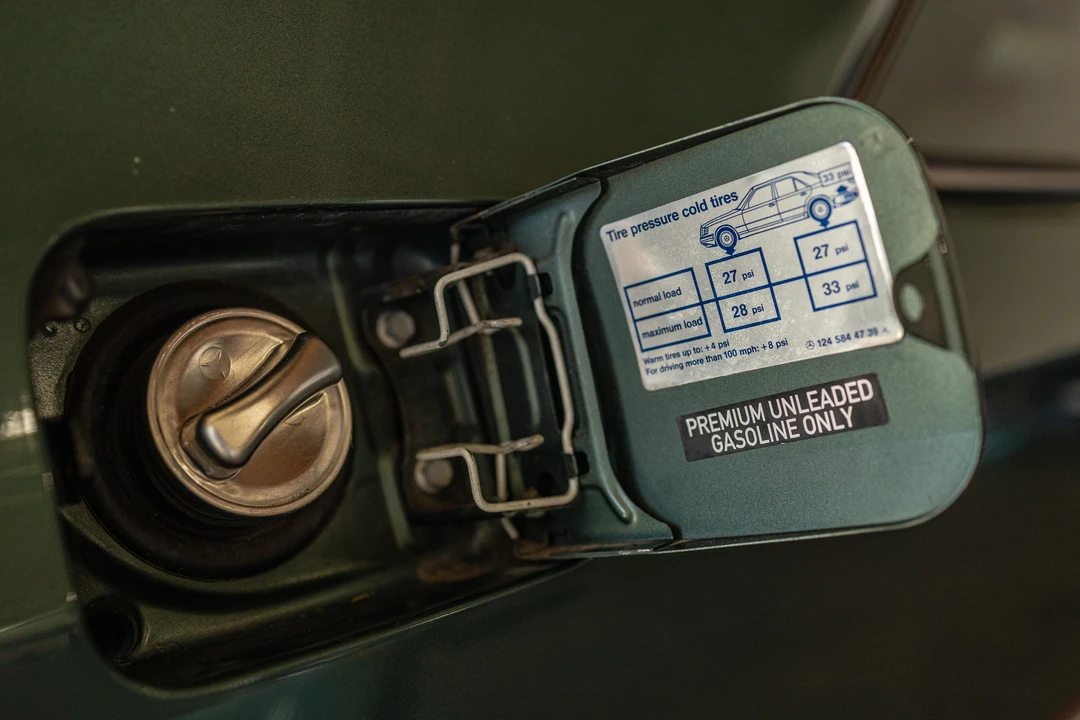 1994 Mercedes-Benz W124 E-Class - Image 23 of 31