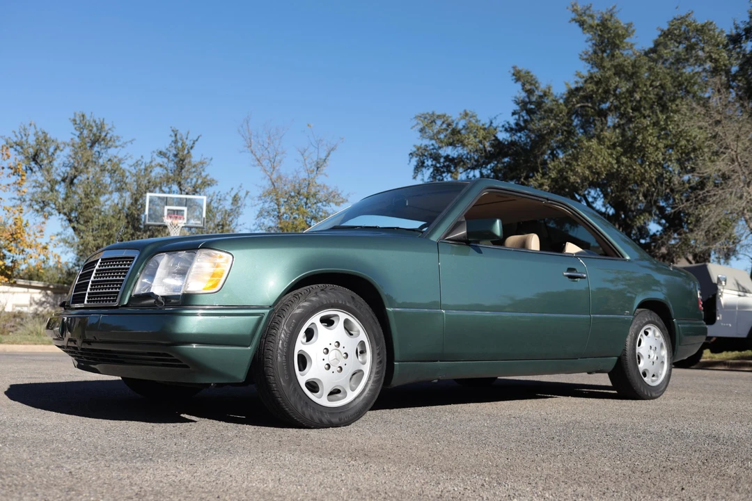 1994 Mercedes-Benz W124 E-Class - Image 2 of 31