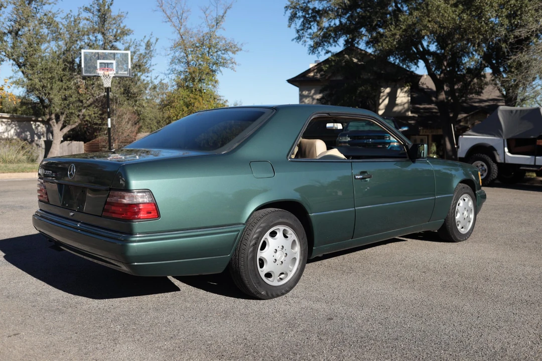 1994 Mercedes-Benz W124 E-Class - Image 24 of 31