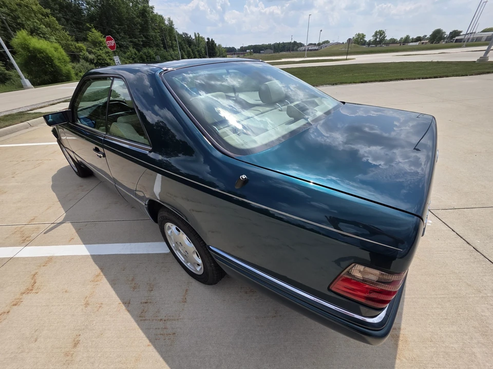 1994 Mercedes-Benz W124 E-Class - Image 25 of 31