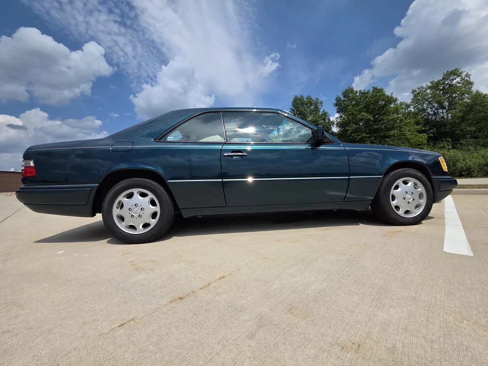1994 Mercedes-Benz W124 E-Class - Image 9 of 31