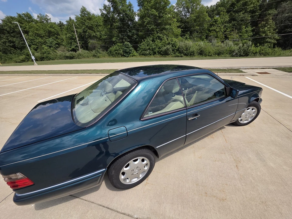 1994 Mercedes-Benz W124 E-Class - Image 17 of 31