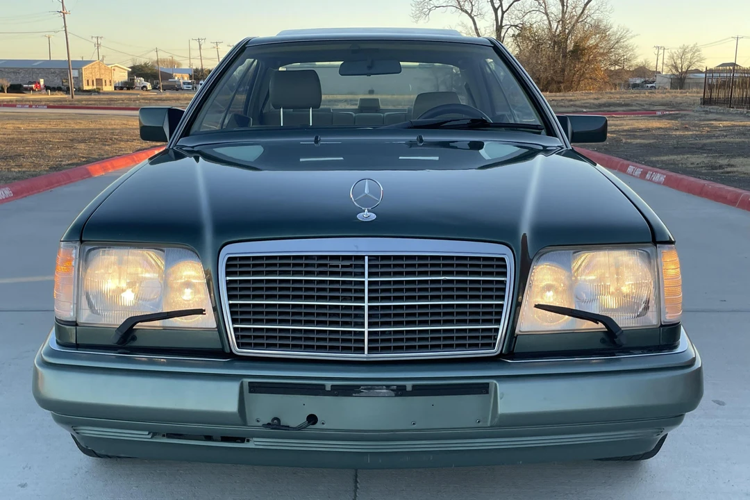 1994 Mercedes-Benz W124 E-Class - Image 2 of 8