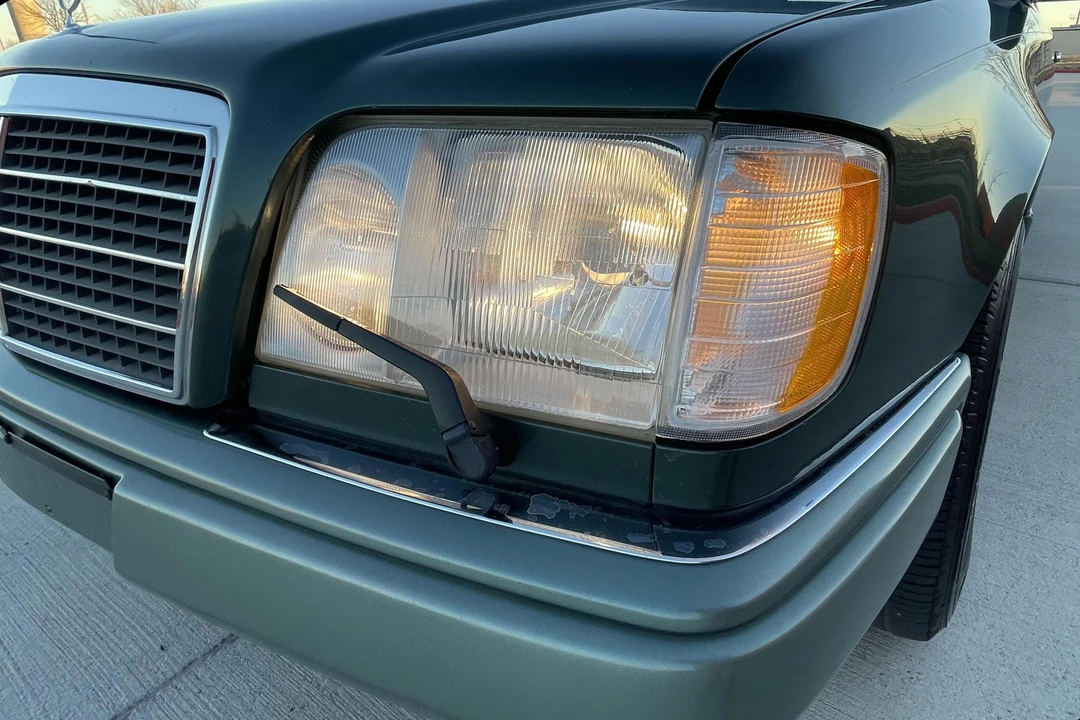 1994 Mercedes-Benz W124 E-Class - Image 7 of 8