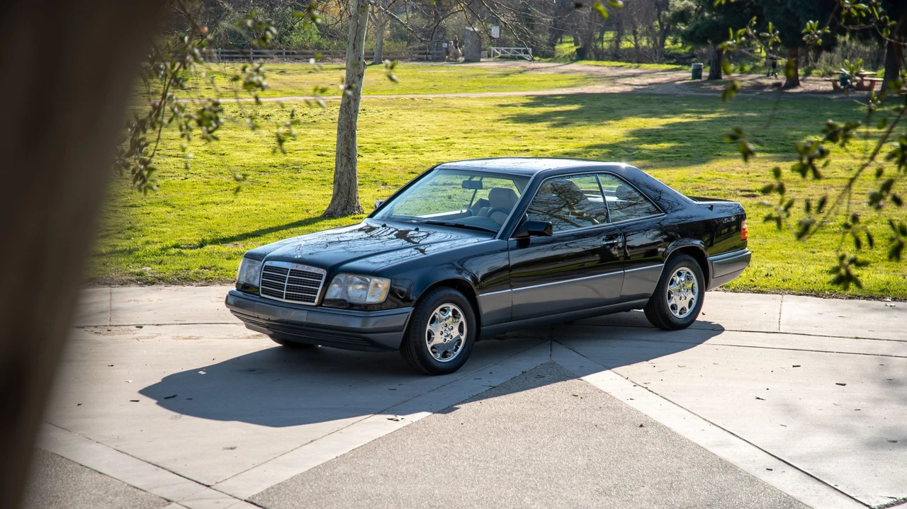 1994 Mercedes-Benz W124 E-Class - Image 9 of 31