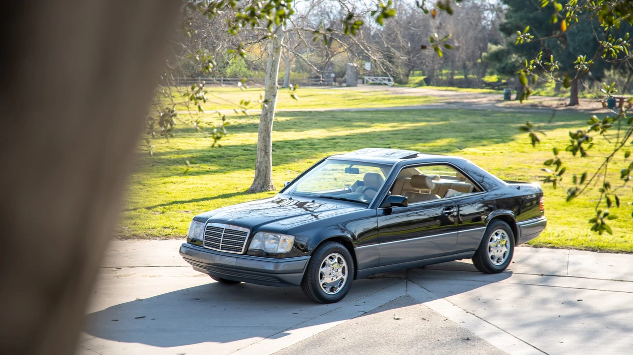 1994 Mercedes-Benz W124 E-Class - Image 8 of 31