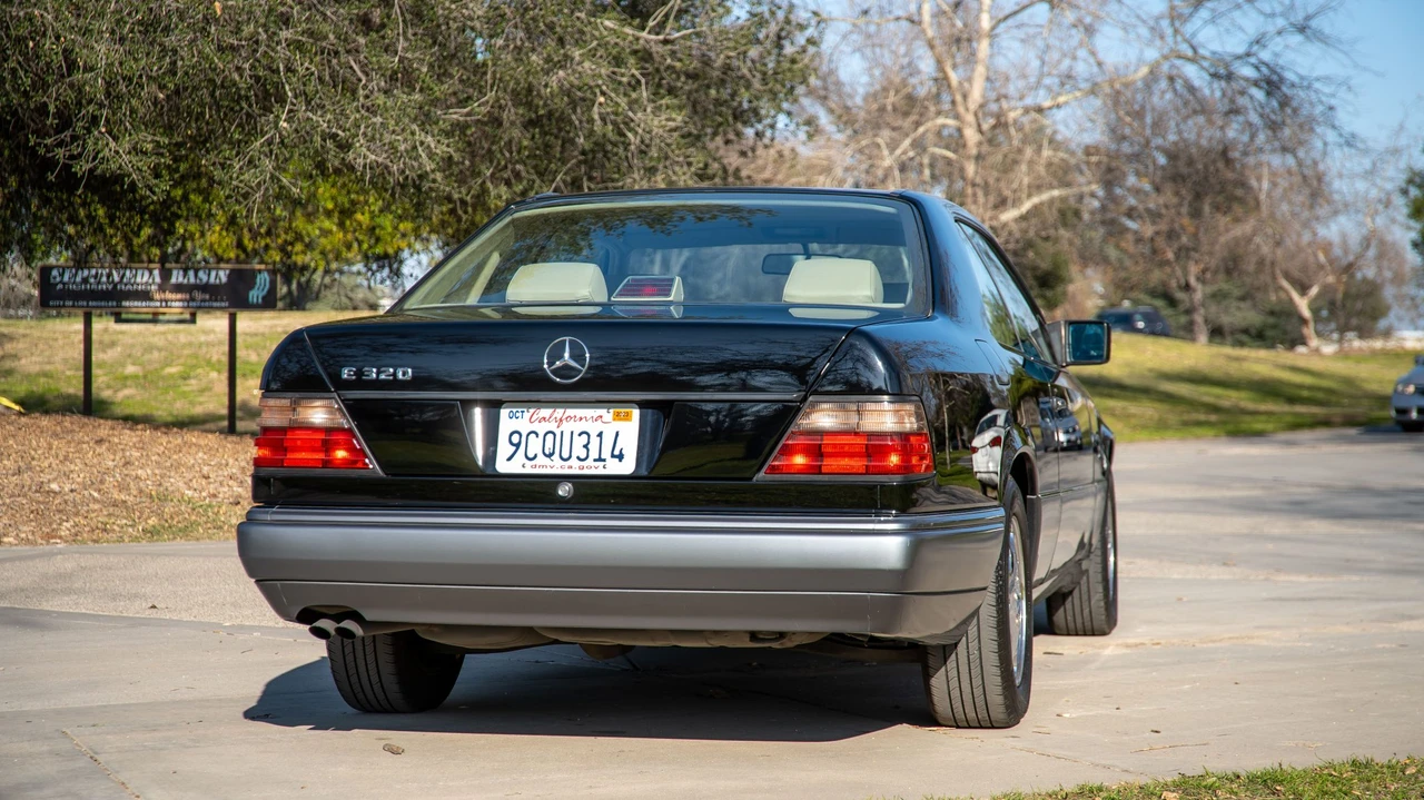 1994 Mercedes-Benz W124 E-Class - Image 26 of 31
