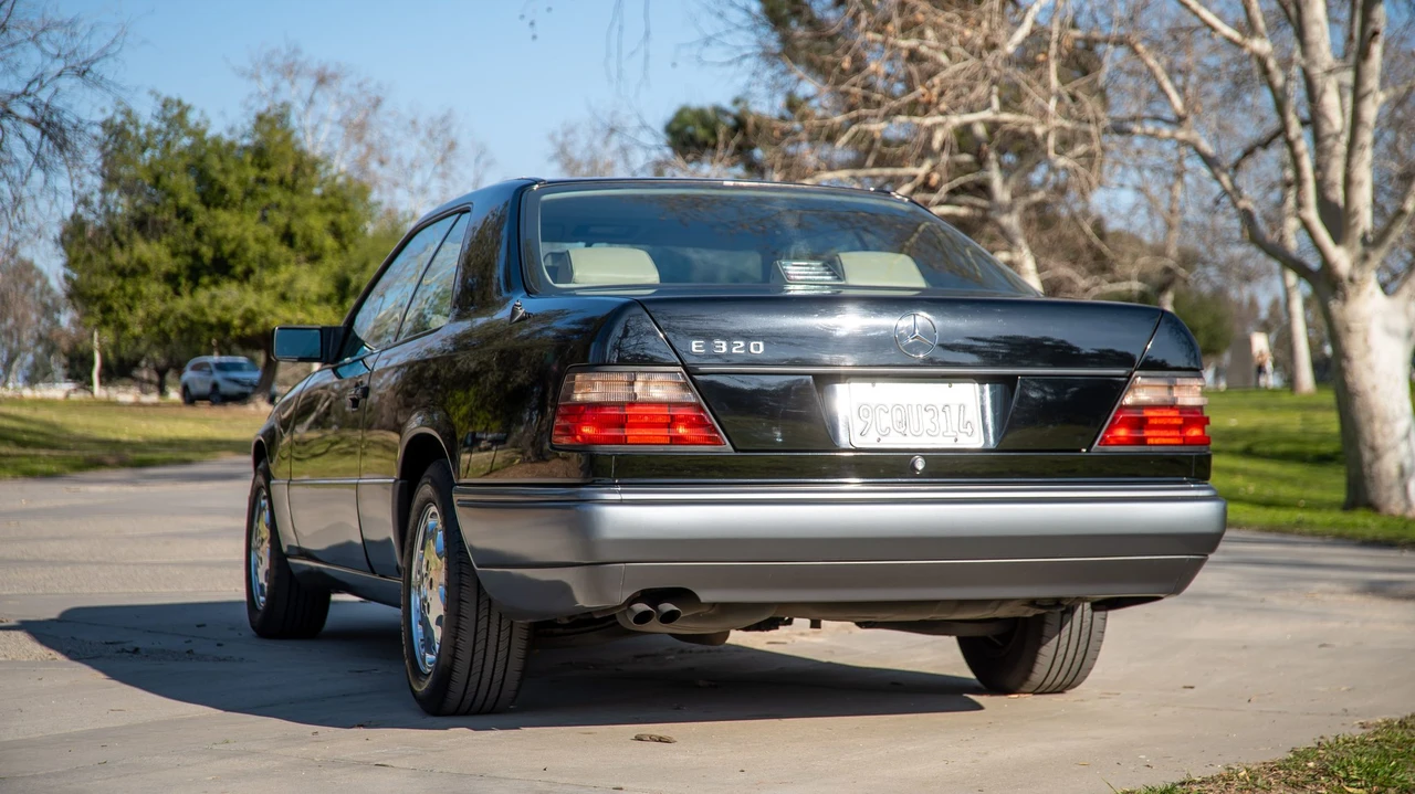 1994 Mercedes-Benz W124 E-Class - Image 24 of 31