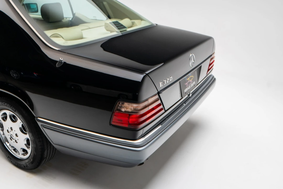 1994 Mercedes-Benz W124 E-Class - Image 23 of 31