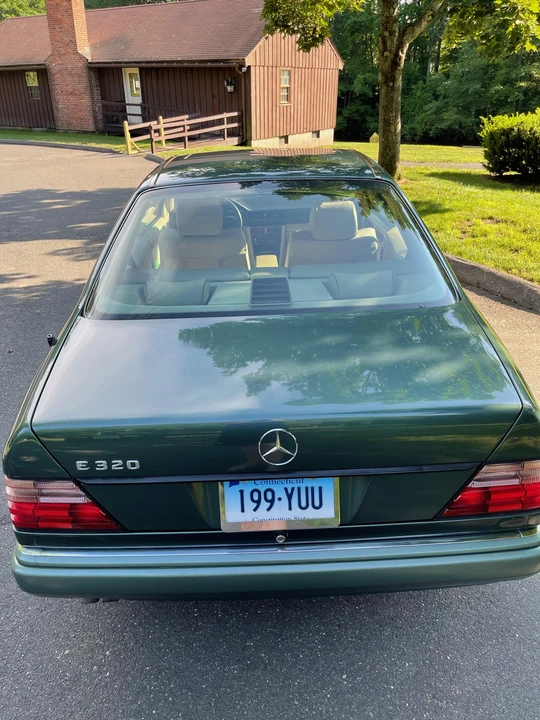 1994 Mercedes-Benz W124 E-Class - Image 13 of 31