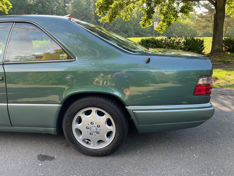 1994 Mercedes-Benz W124 E-Class - Image 25 of 31