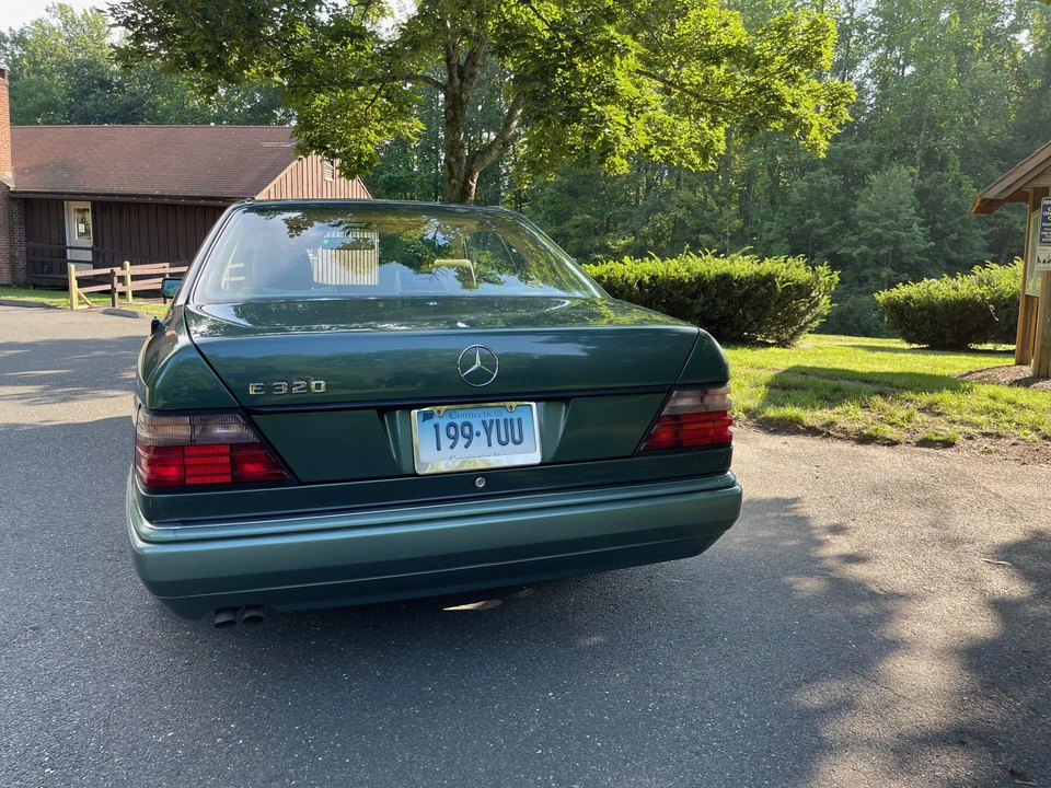 1994 Mercedes-Benz W124 E-Class - Image 12 of 31