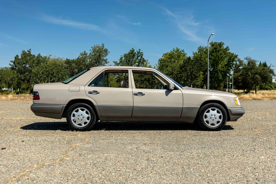 1994 Mercedes-Benz W124 E-Class - Image 26 of 31