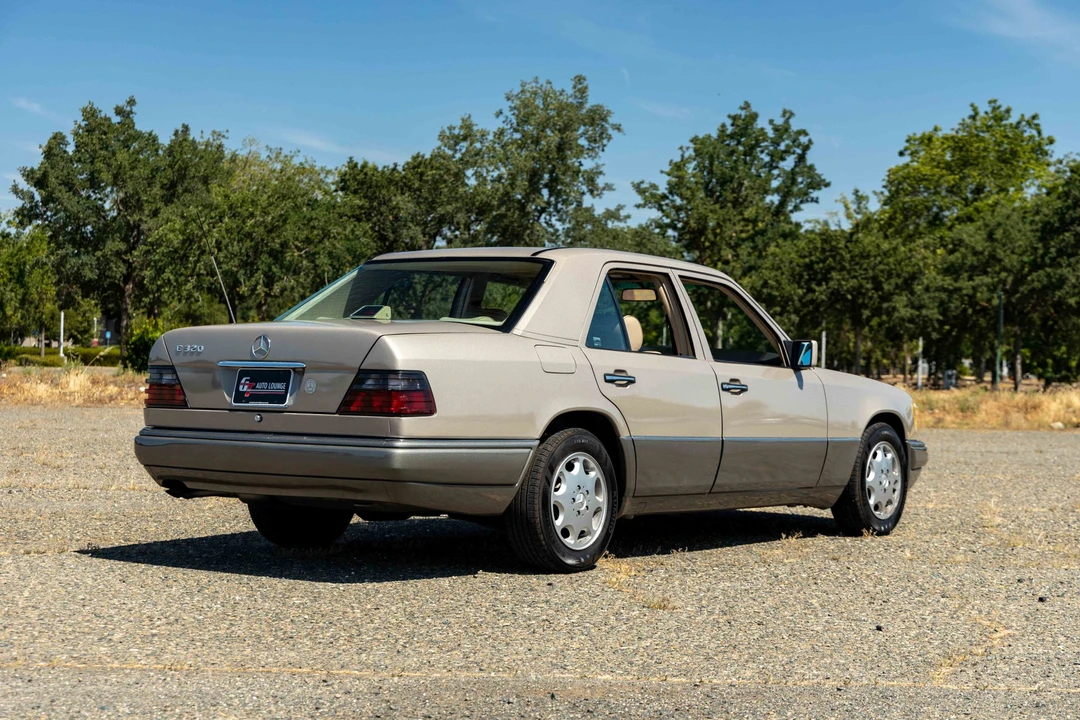 1994 Mercedes-Benz W124 E-Class - Image 25 of 31