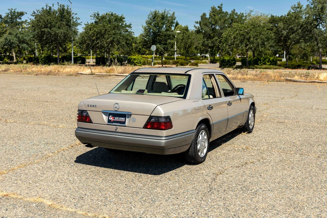 1994 Mercedes-Benz W124 E-Class - Image 23 of 31