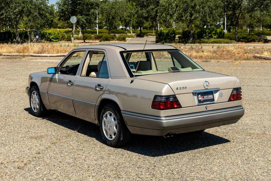 1994 Mercedes-Benz W124 E-Class - Image 10 of 31