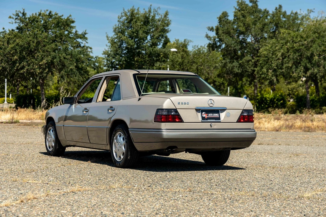 1994 Mercedes-Benz W124 E-Class - Image 8 of 31
