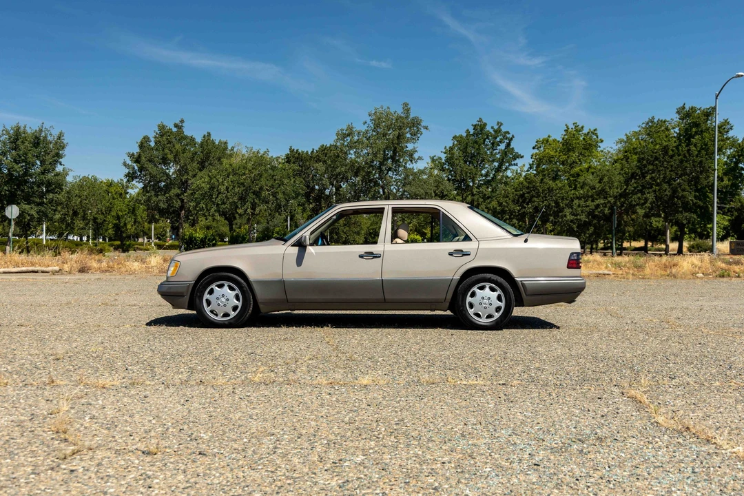 1994 Mercedes-Benz W124 E-Class - Image 5 of 31