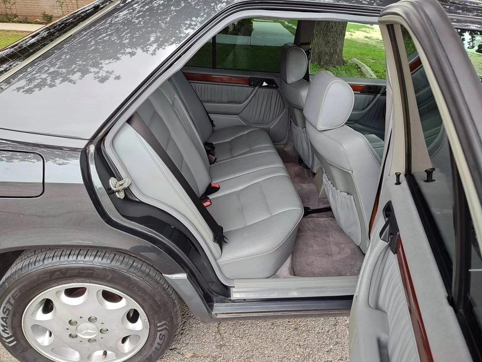 1994 Mercedes-Benz W124 E-Class - Image 8 of 24
