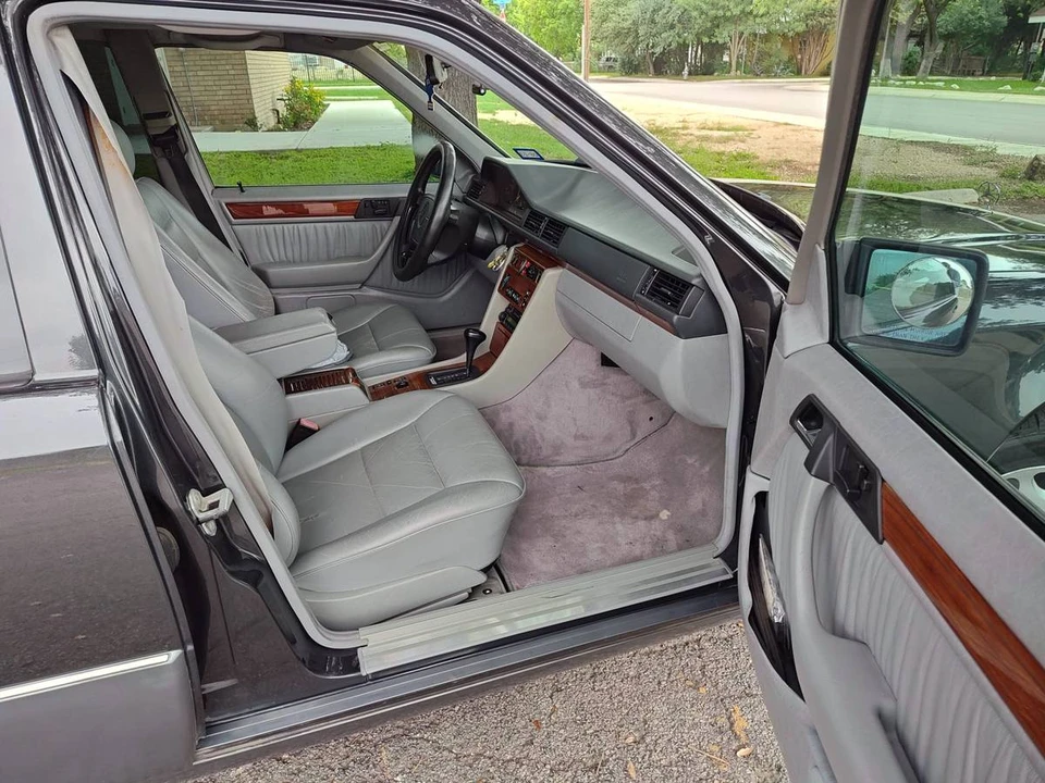 1994 Mercedes-Benz W124 E-Class - Image 14 of 24