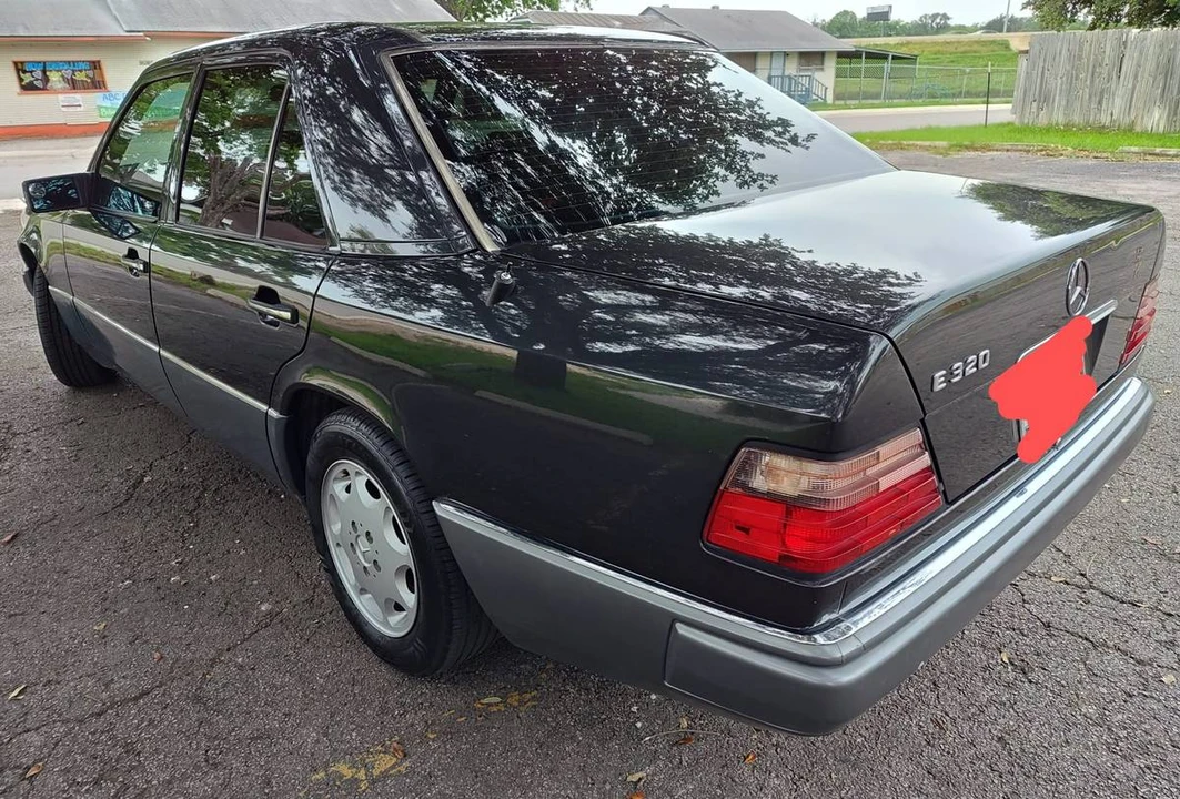 1994 Mercedes-Benz W124 E-Class - Image 4 of 24