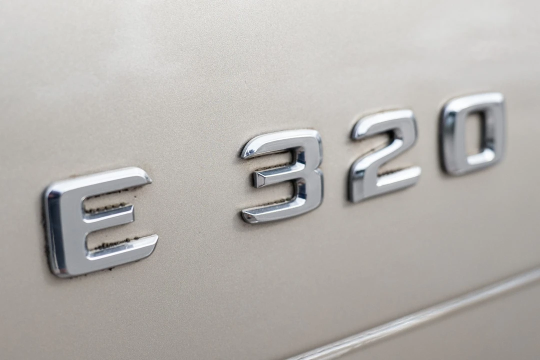1994 Mercedes-Benz W124 E-Class - Image 23 of 31
