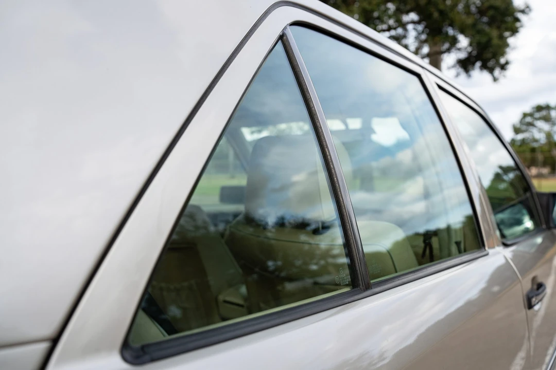 1994 Mercedes-Benz W124 E-Class - Image 29 of 31