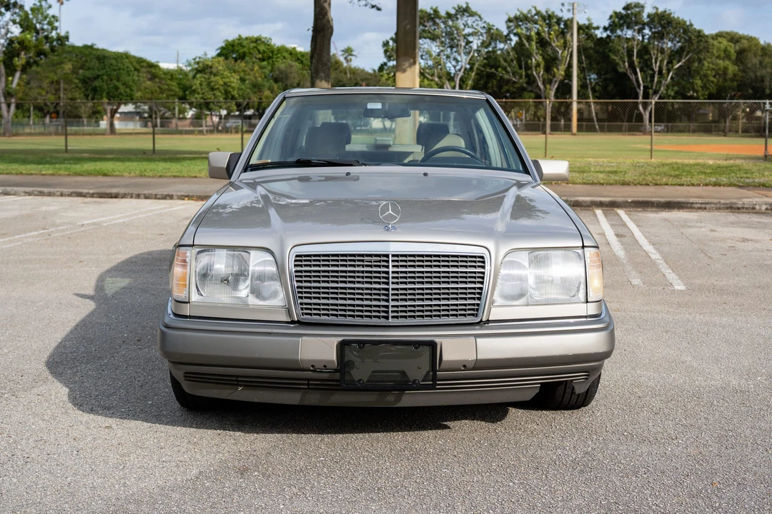 1994 Mercedes-Benz W124 E-Class - Image 3 of 31