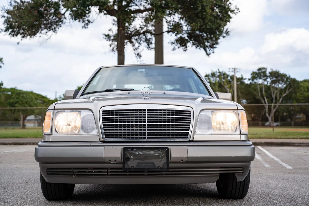 1994 Mercedes-Benz W124 E-Class - Image 12 of 31