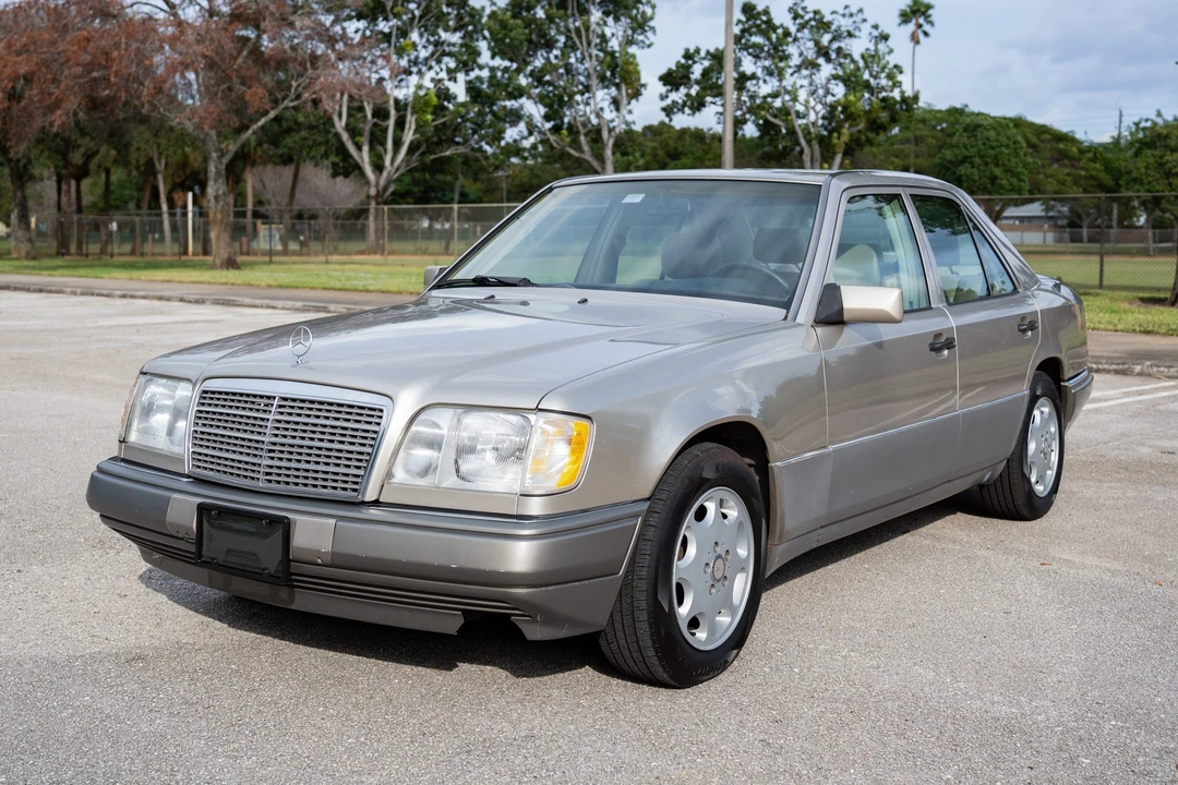 1994 Mercedes-Benz W124 E-Class - Image 4 of 31