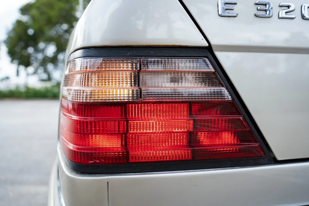 1994 Mercedes-Benz W124 E-Class - Image 19 of 31